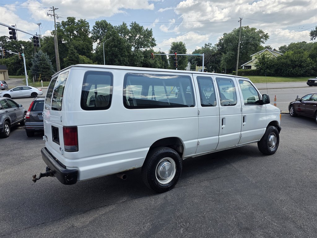2006 Ford E-350 - $6,995
