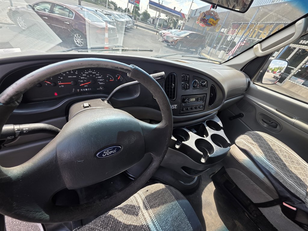 2006 Ford E-350 - $6,995