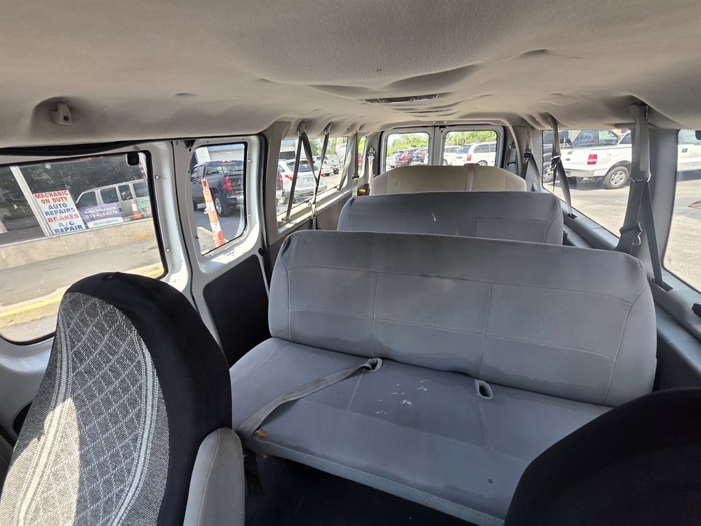 2006 Ford E-350 - $6,995