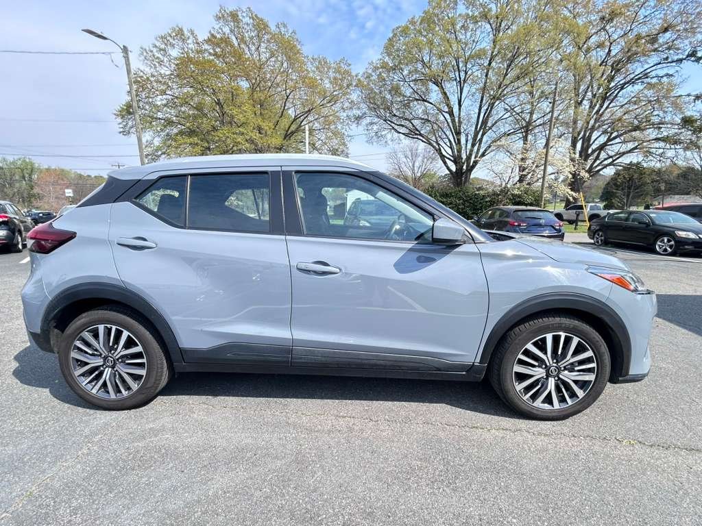 2021 Nissan Kicks - $9,900