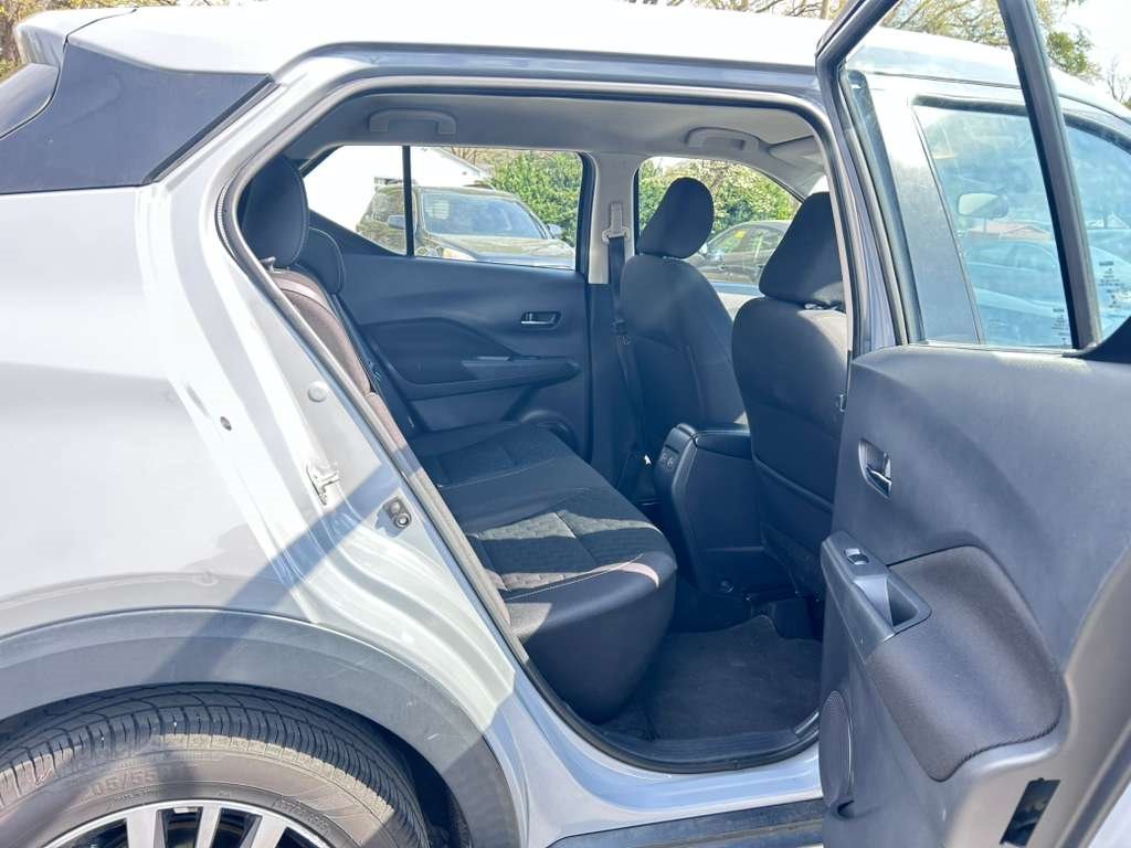 2021 Nissan Kicks - $9,900