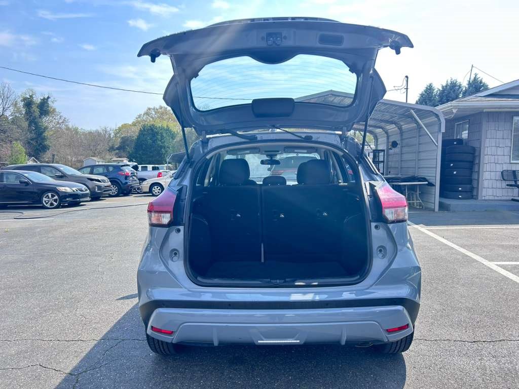 2021 Nissan Kicks - $9,900
