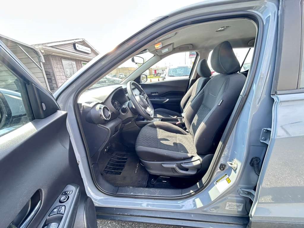 2021 Nissan Kicks - $9,900