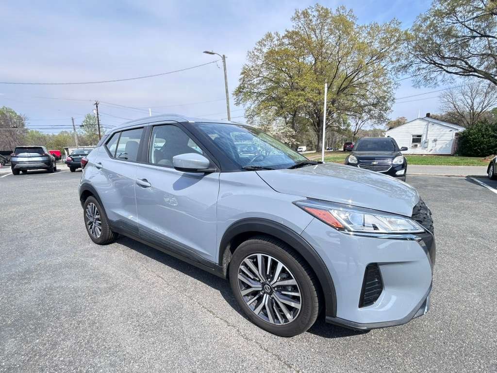 2021 Nissan Kicks - $9,900