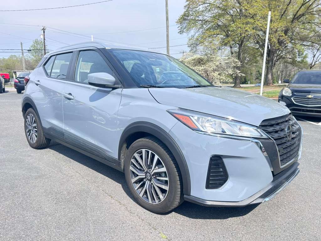 2021 Nissan Kicks - $9,900