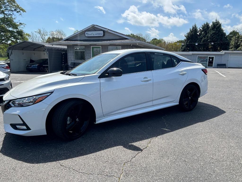 2021 Nissan Sentra SR photo
