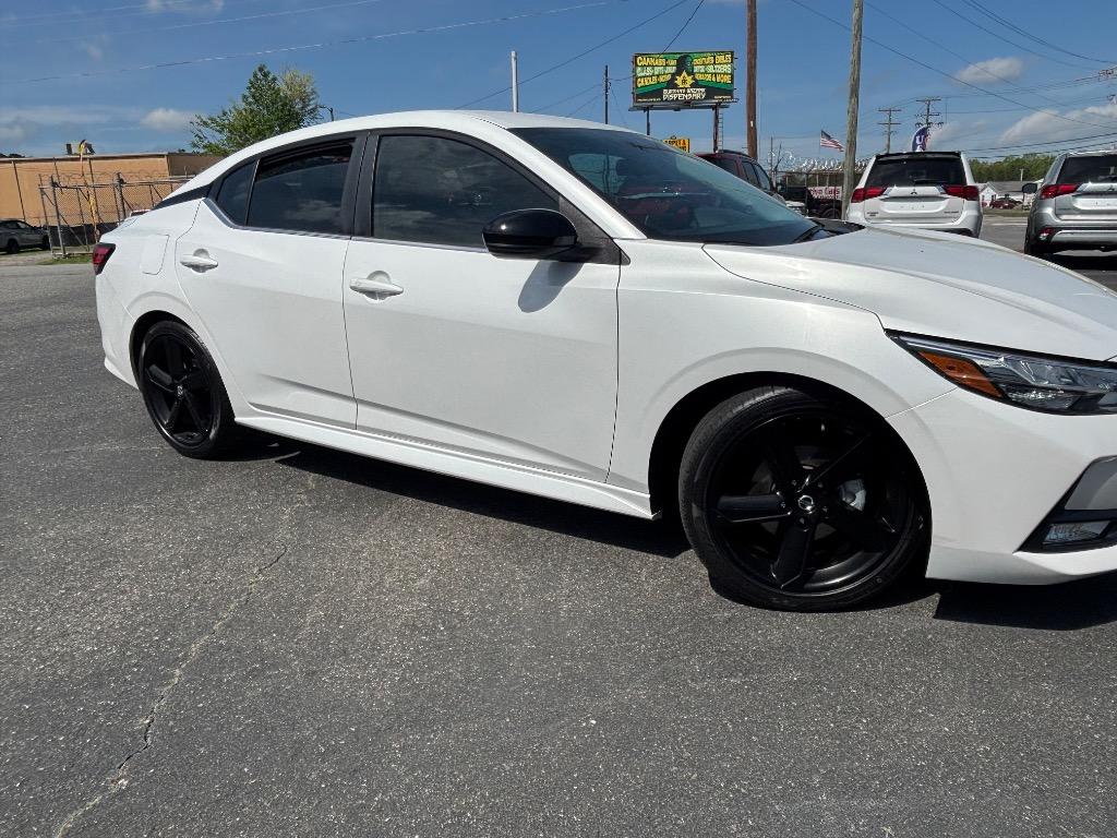 2021 Nissan Sentra SR photo