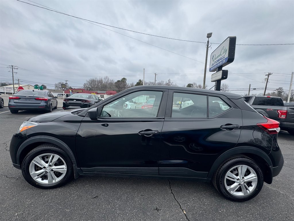 2020 Nissan Kicks - $10,600