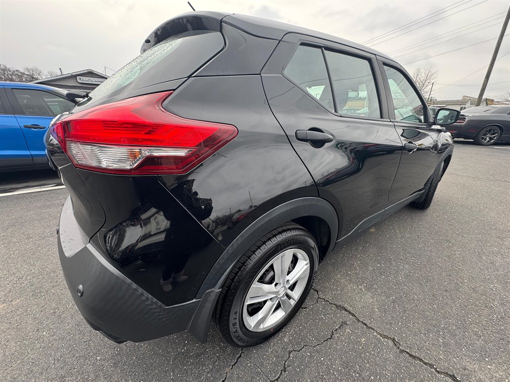 2020 Nissan Kicks - $10,600