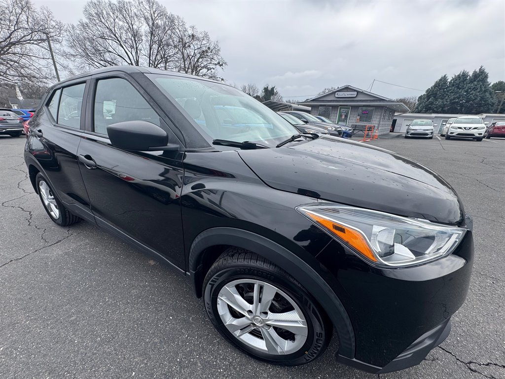 2020 Nissan Kicks - $10,600