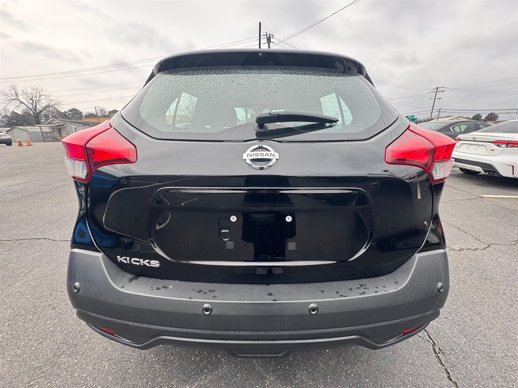 2020 Nissan Kicks - $10,600