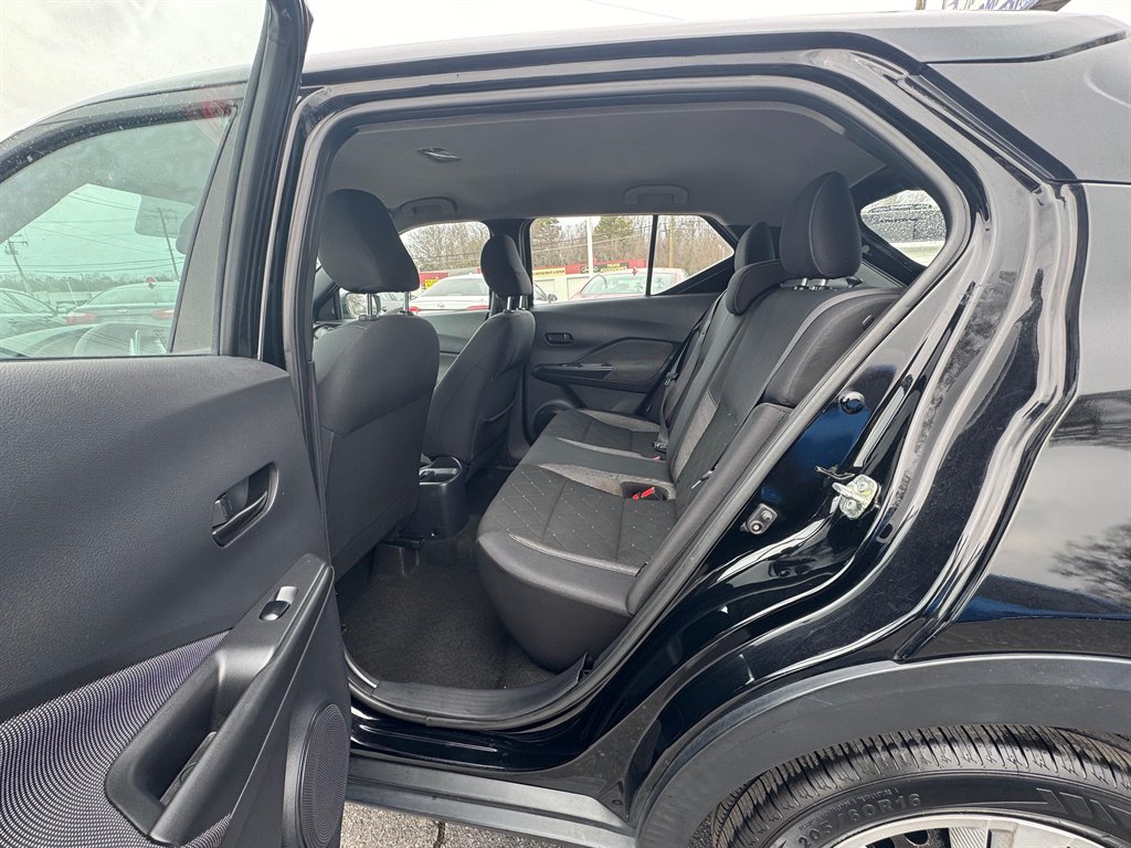2020 Nissan Kicks - $10,600