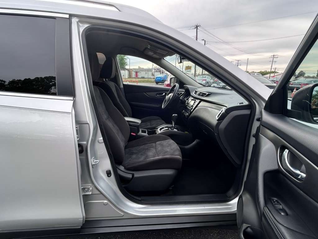 2015 Nissan Rogue - $9,900