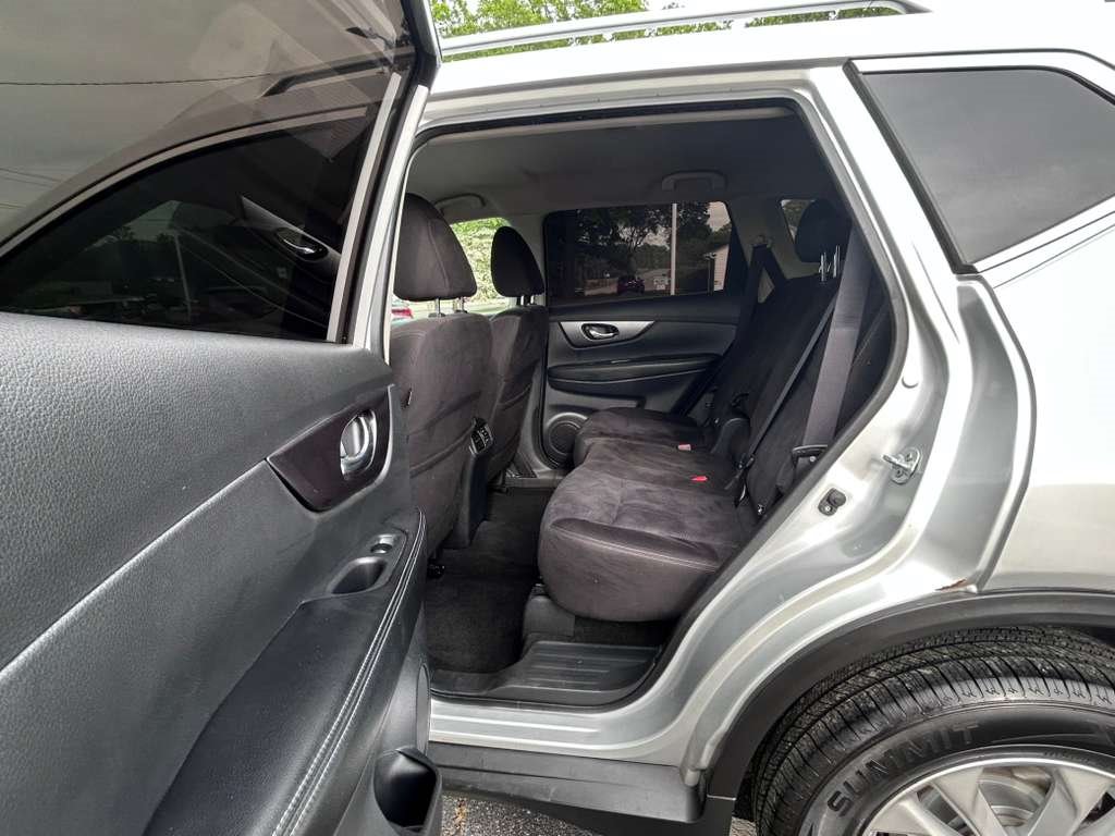 2015 Nissan Rogue - $9,900