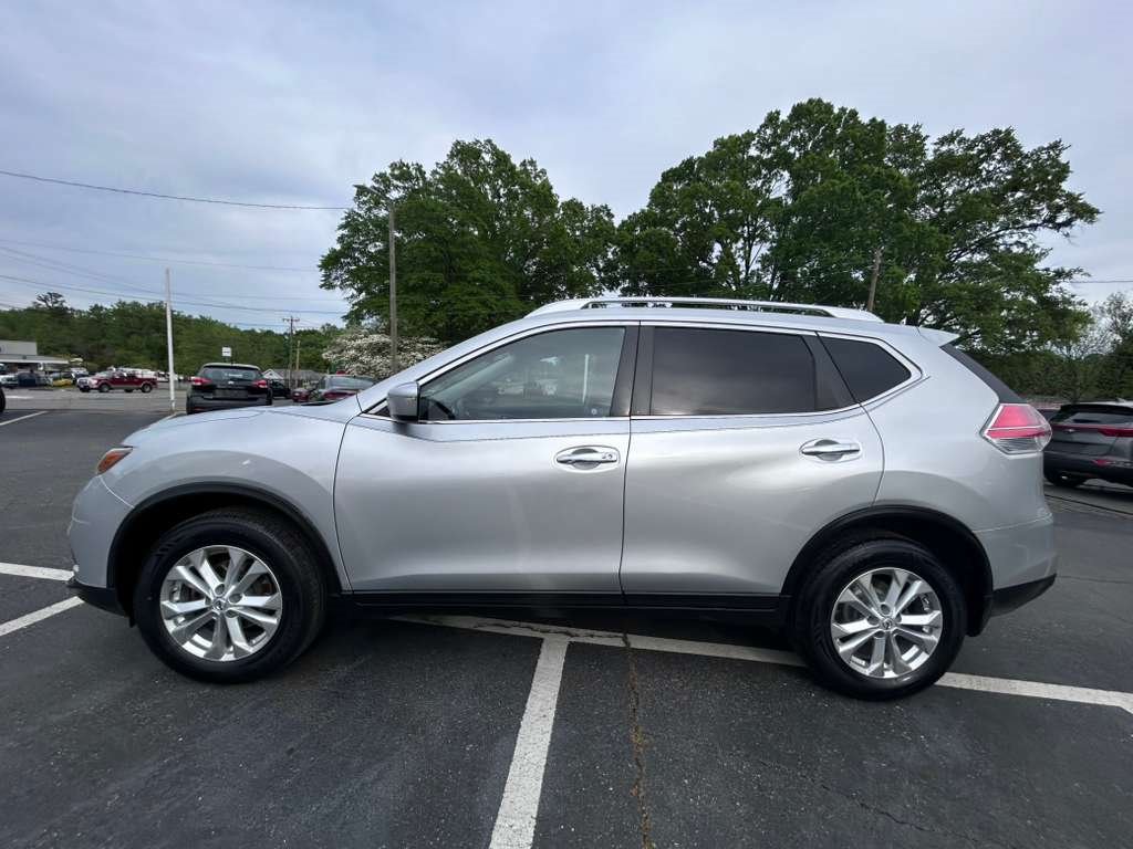 2015 Nissan Rogue - $9,900