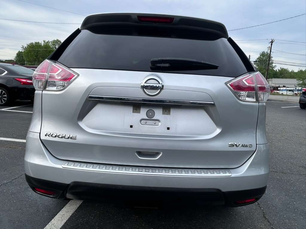 2015 Nissan Rogue - $9,900