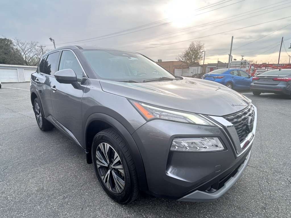 2021 Nissan Rogue - $18,300