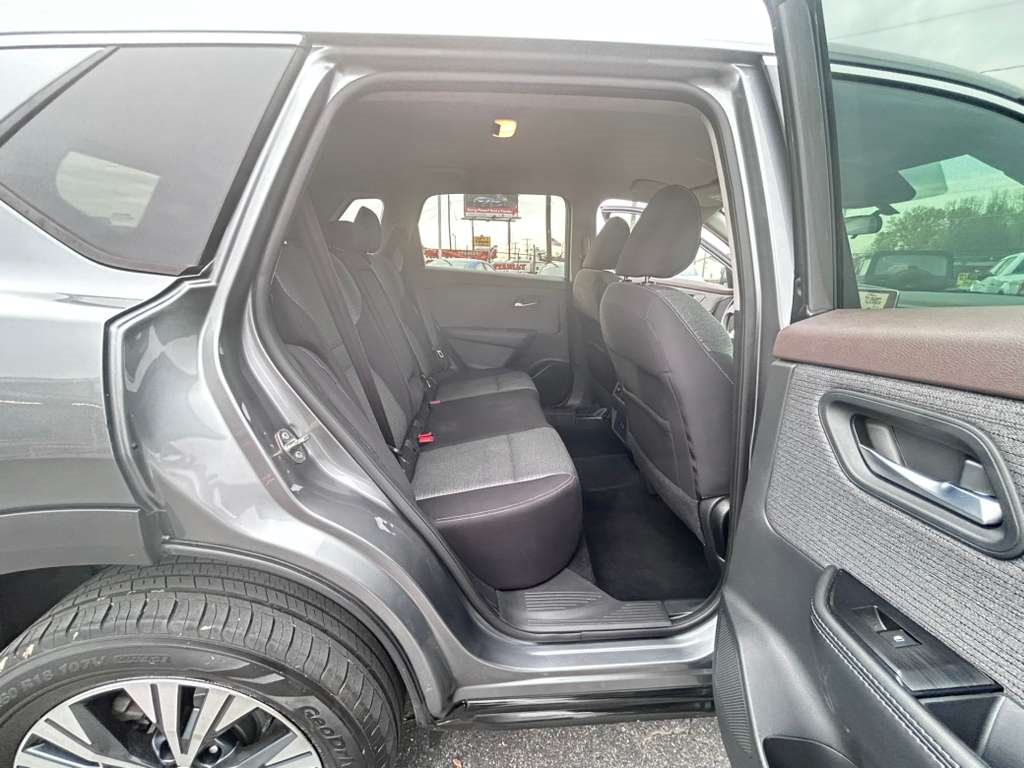 2021 Nissan Rogue - $18,300