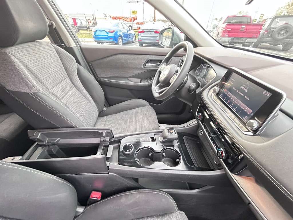2021 Nissan Rogue - $18,300