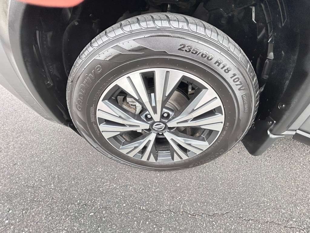 2021 Nissan Rogue - $18,300