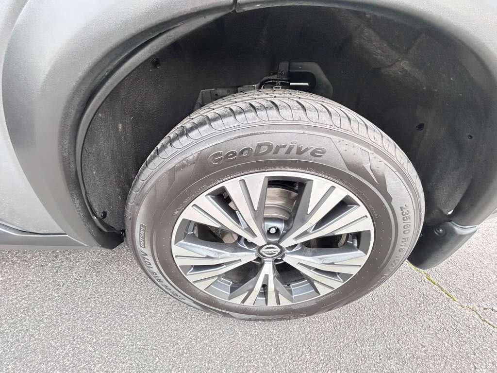 2021 Nissan Rogue - $18,300