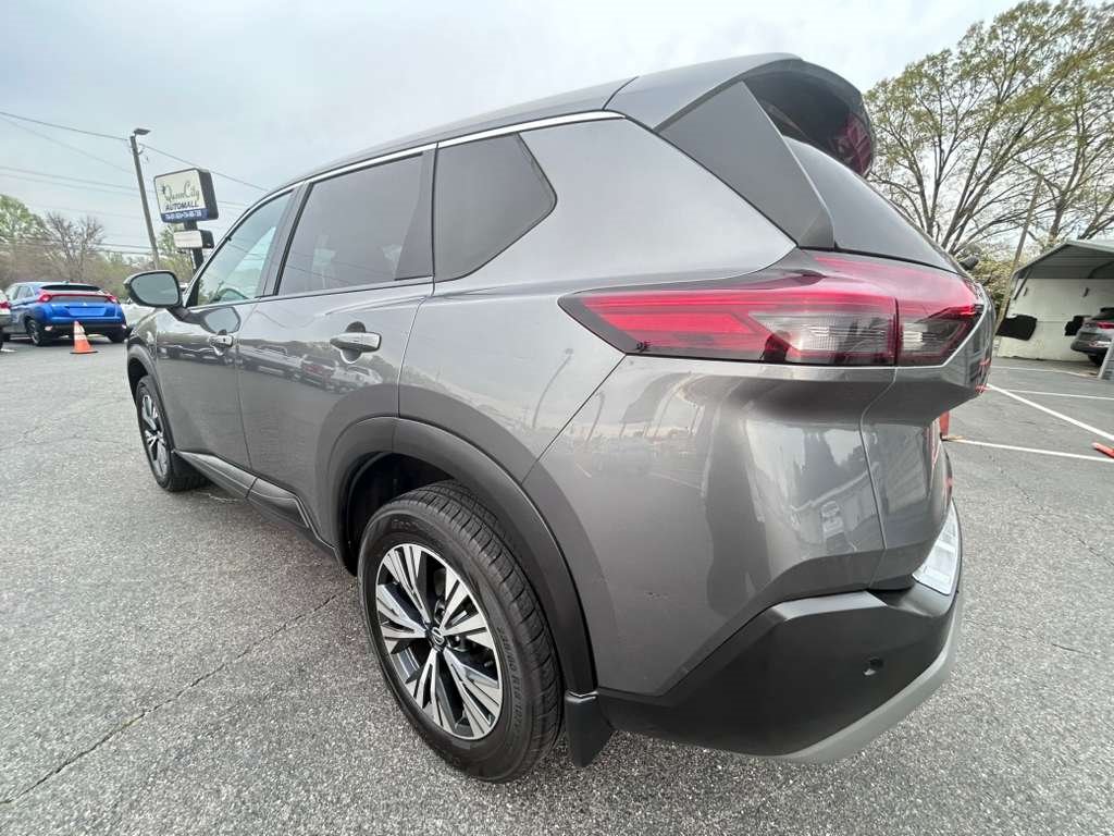 2021 Nissan Rogue - $18,300