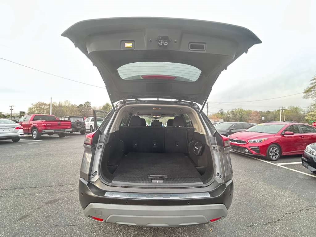 2021 Nissan Rogue - $18,300