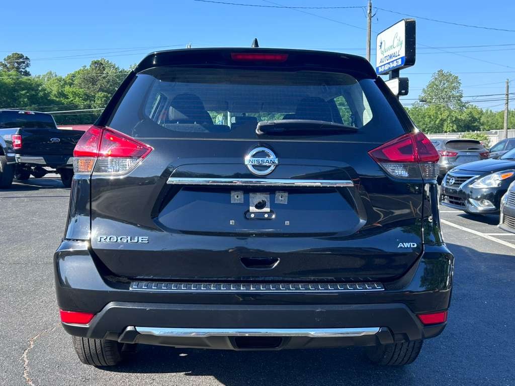 2018 Nissan Rogue - $11,600