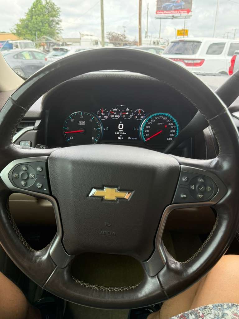 2016 Chevrolet Suburban - $21,900