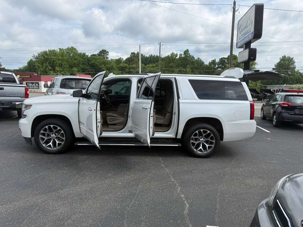 2016 Chevrolet Suburban - $21,900