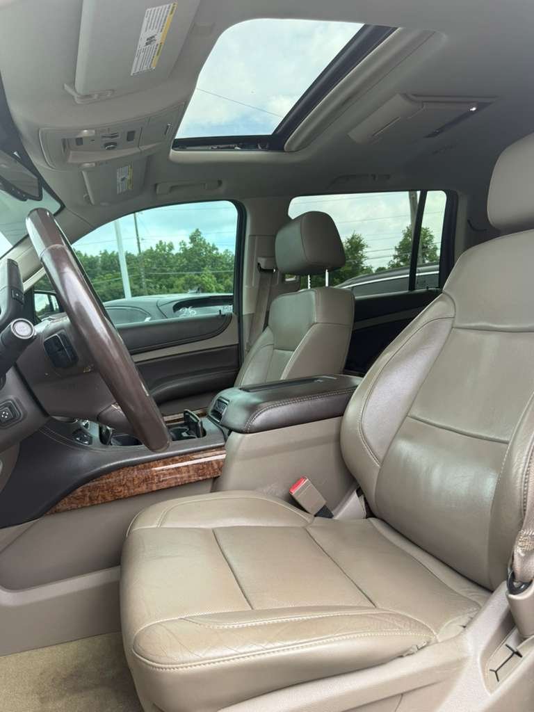 2016 Chevrolet Suburban - $21,900