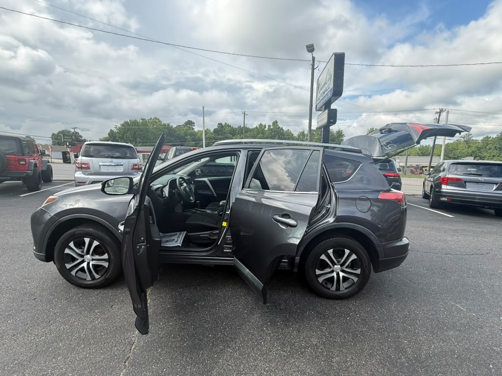 2016 Toyota RAV4 - $14,400