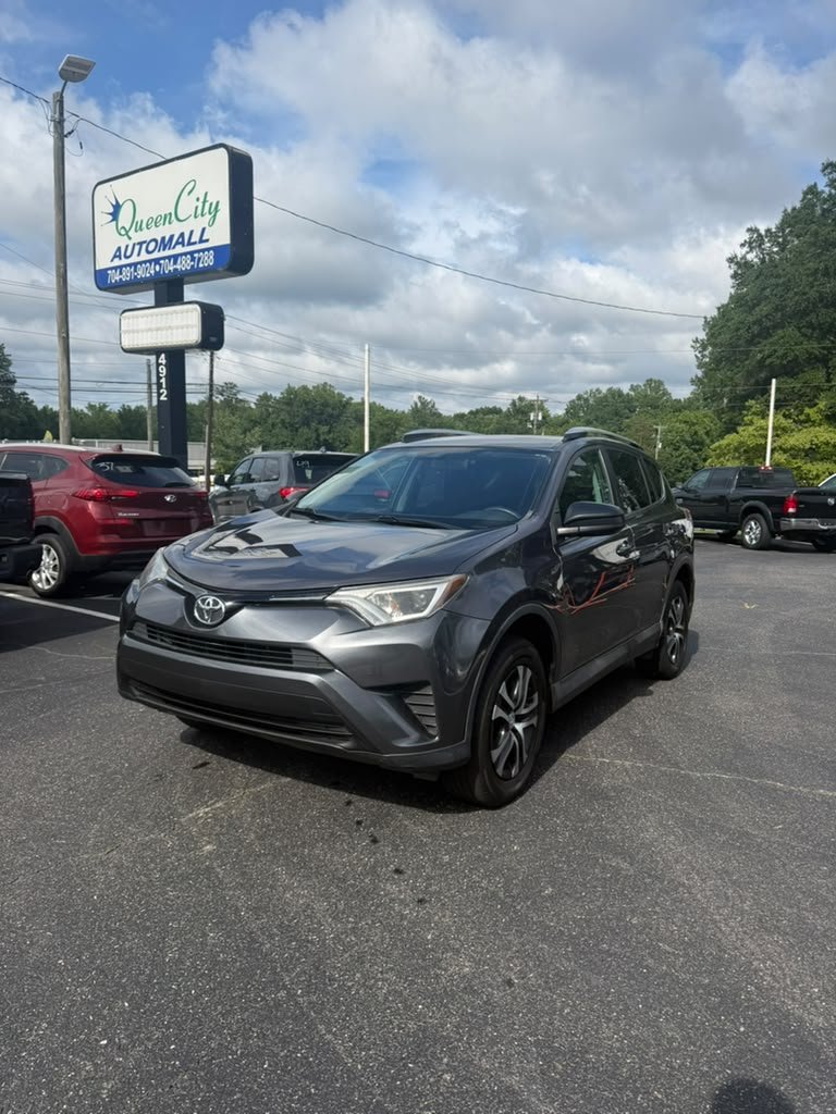2016 Toyota RAV4 - $14,400