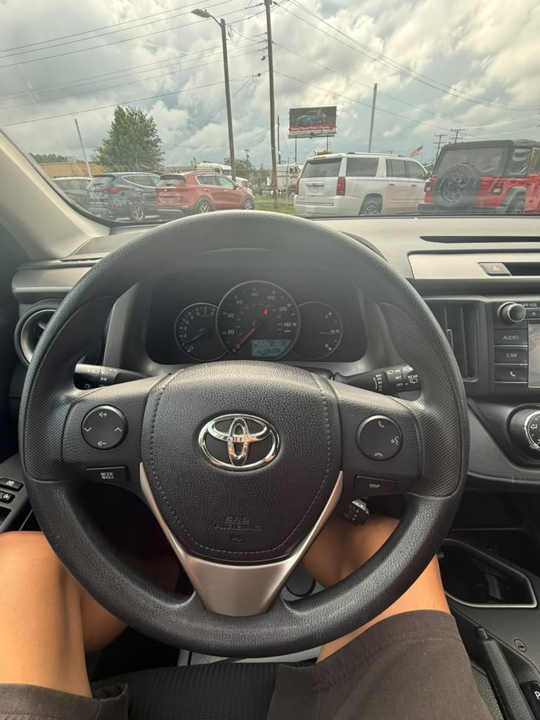 2016 Toyota RAV4 - $14,400