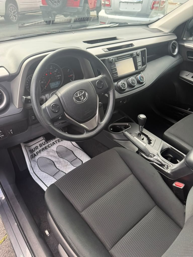 2016 Toyota RAV4 - $14,400