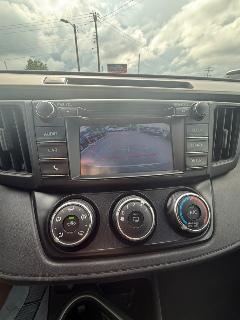 2016 Toyota RAV4 - $14,400