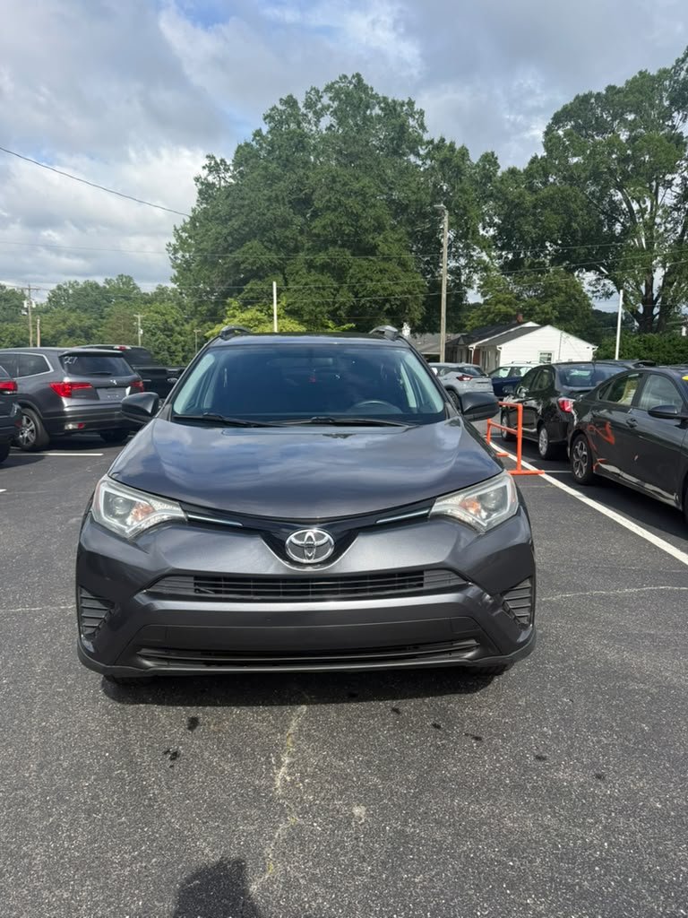 2016 Toyota RAV4 - $14,400