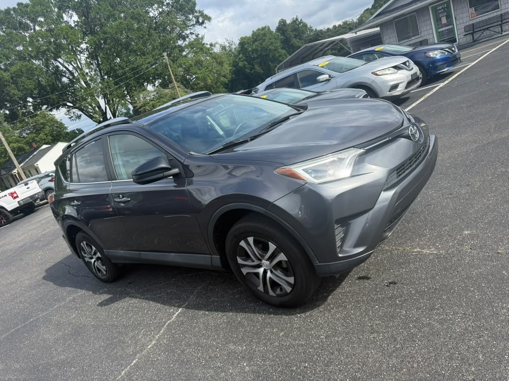 2016 Toyota RAV4 - $14,400
