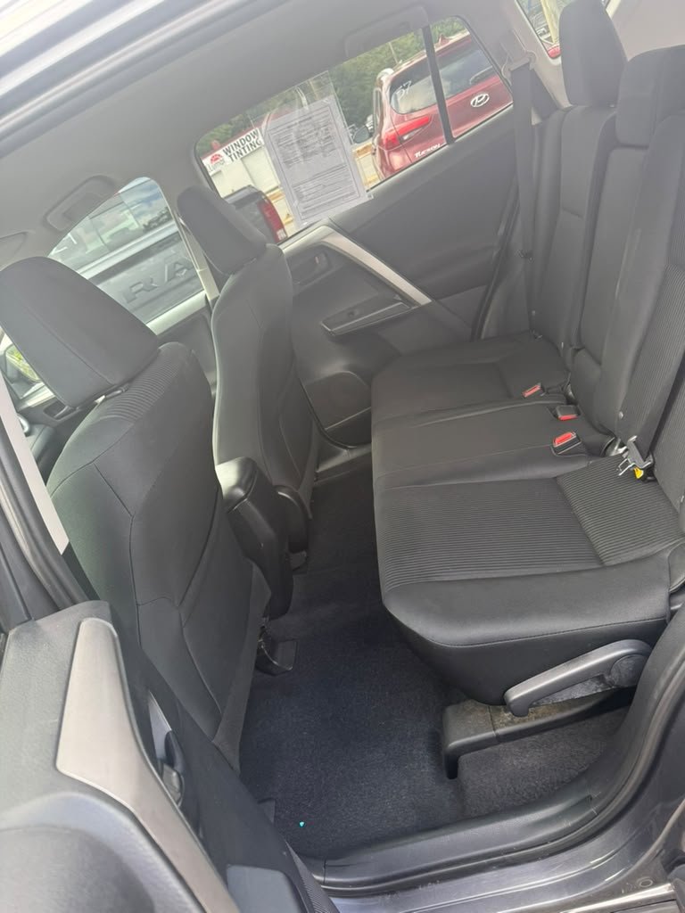2016 Toyota RAV4 - $14,400