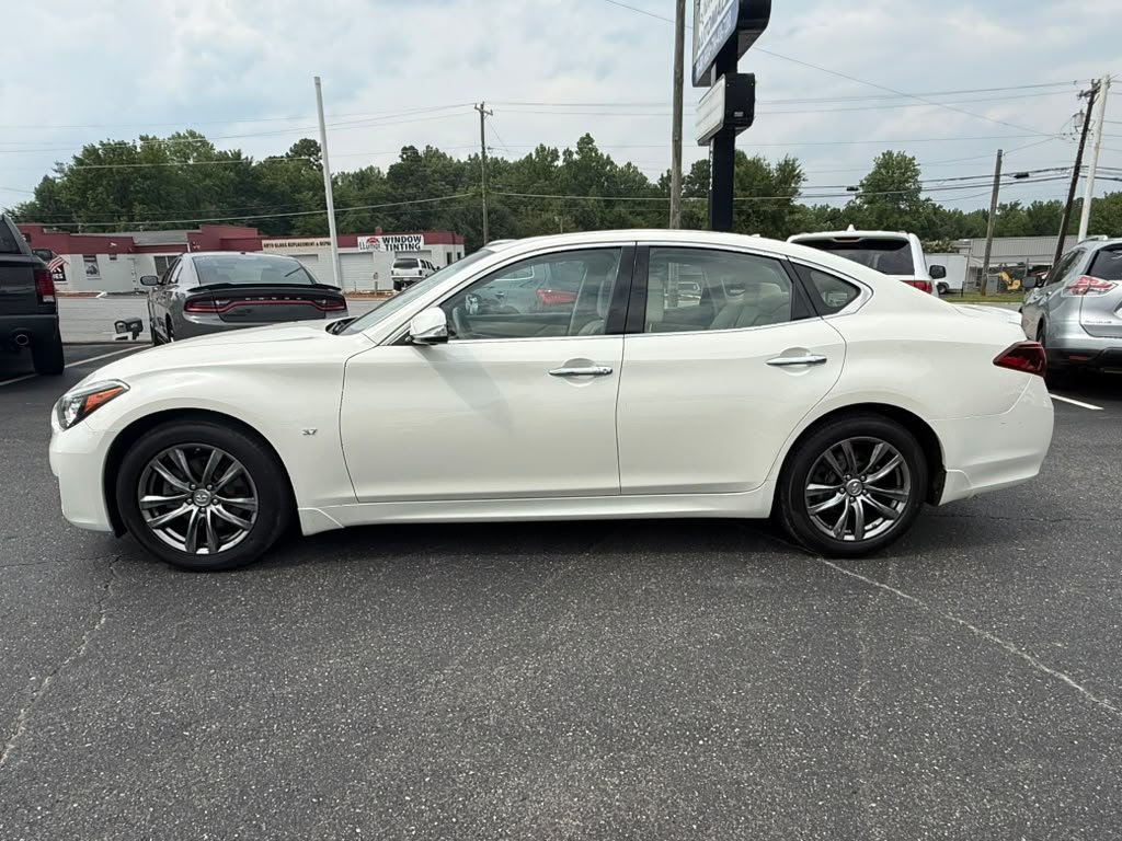 2019 INFINITI Q70 - $18,900