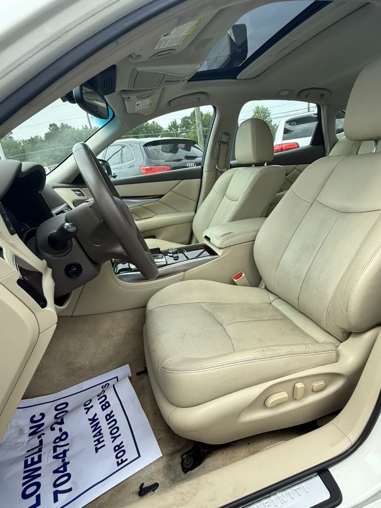 2019 INFINITI Q70 - $18,900