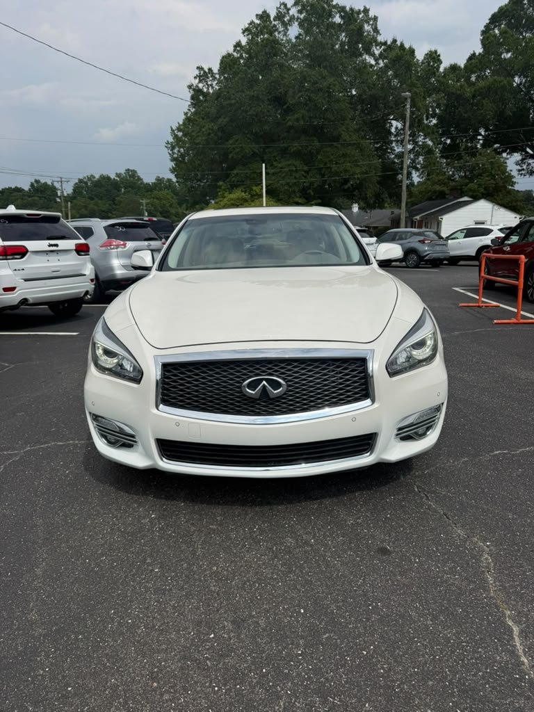 2019 INFINITI Q70 - $18,900