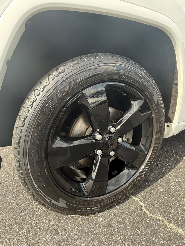 2015 Jeep Cherokee - $11,500