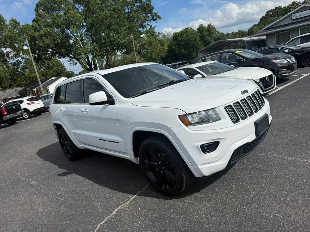 2015 Jeep Cherokee - $11,500