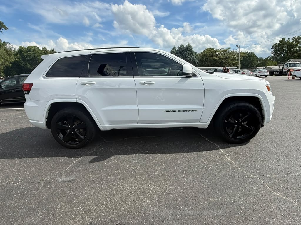 2015 Jeep Cherokee - $11,500