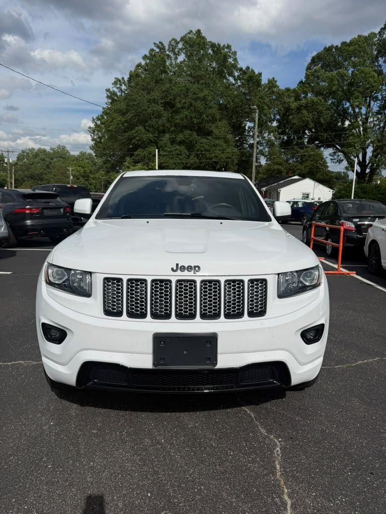 2015 Jeep Cherokee - $11,500