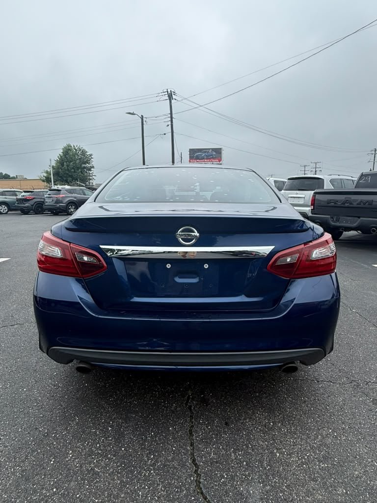 2017 Nissan Altima - $9,800