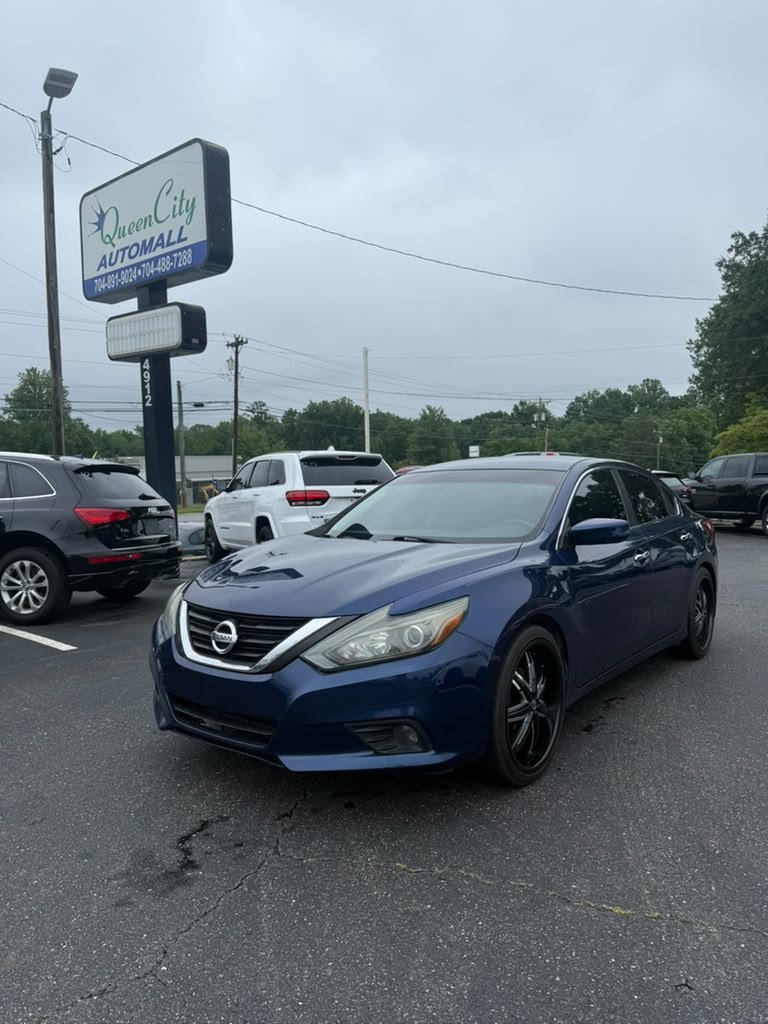 2017 Nissan Altima - $9,800