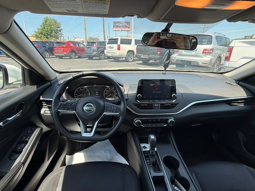 2020 Nissan Altima - $14,900