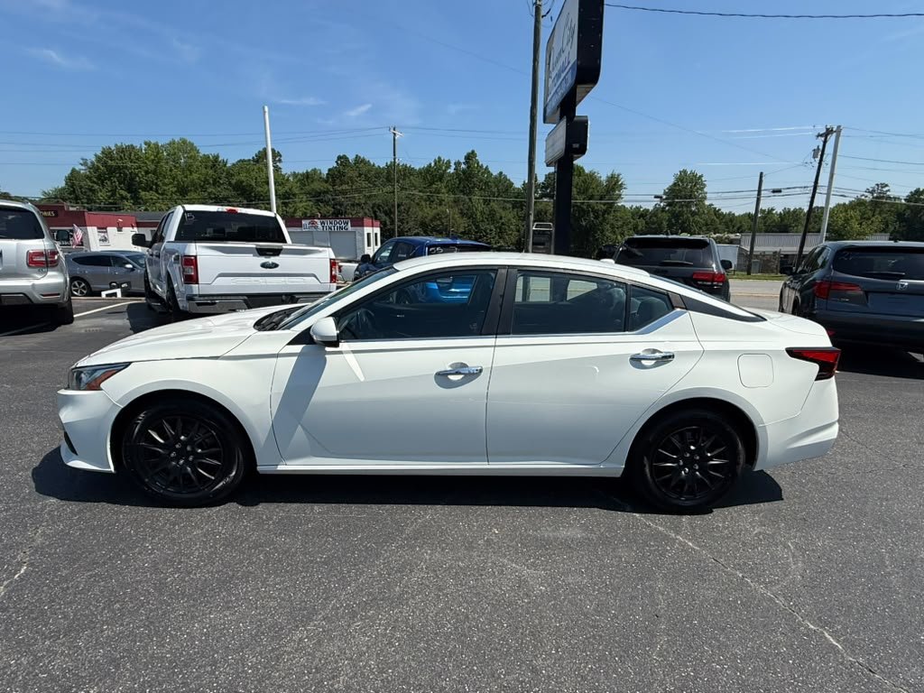2020 Nissan Altima - $14,900